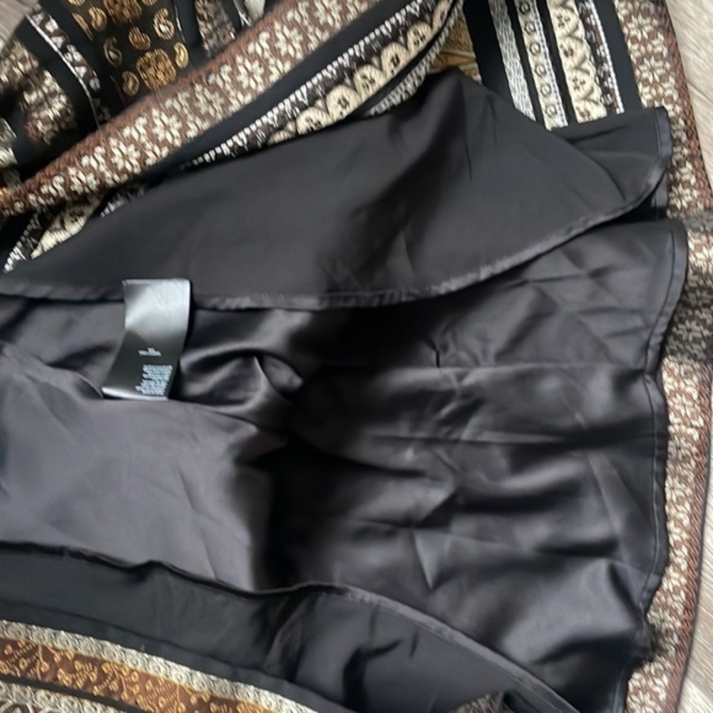 Bebe skirt size 4 gorgeous quality coppers and blacks perfect for a party - Picture 5 of 9